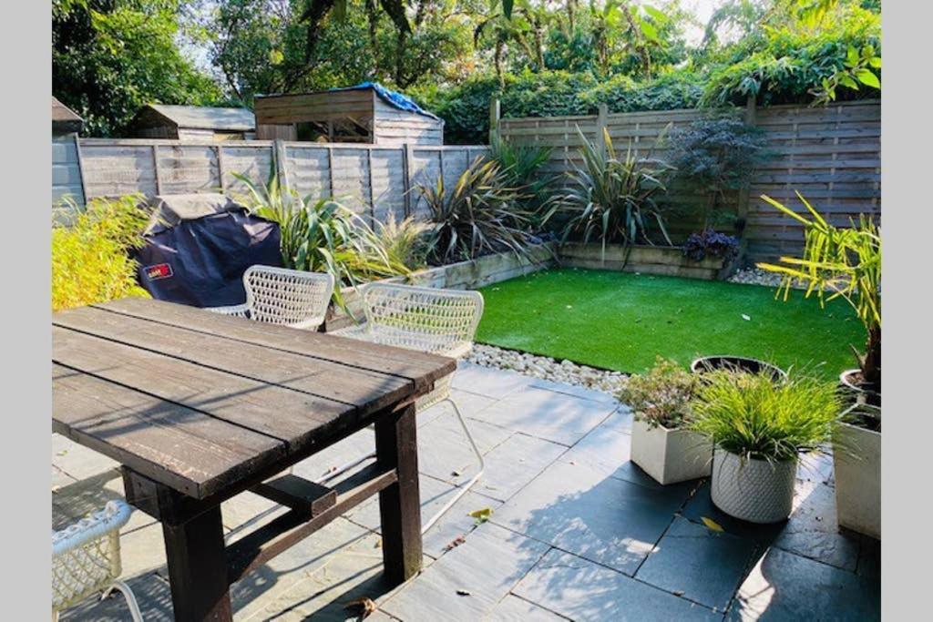 Stunning, Stylish Garden Flat In The Heart Of Wimbledon Apartament *