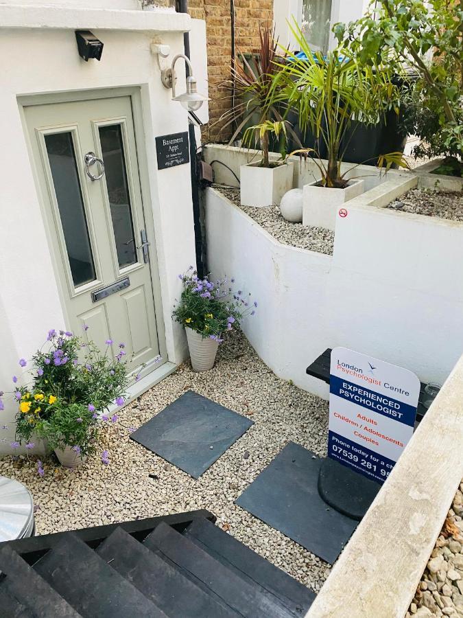 Apartament Stunning, Stylish Garden Flat In The Heart Of Wimbledon Londra