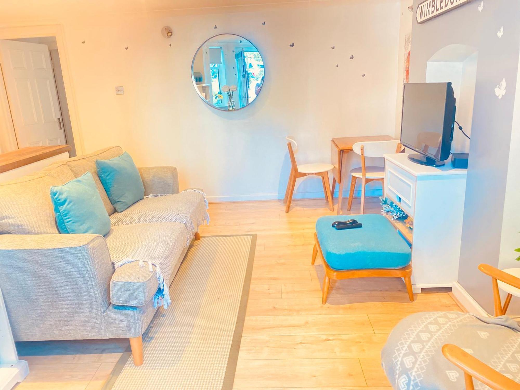 Apartament Stunning, Stylish Garden Flat In The Heart Of Wimbledon *