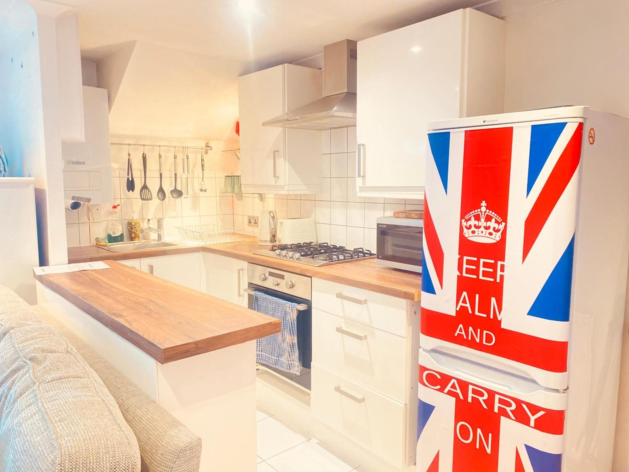 Stunning, Stylish Garden Flat In The Heart Of Wimbledon Apartament Londra