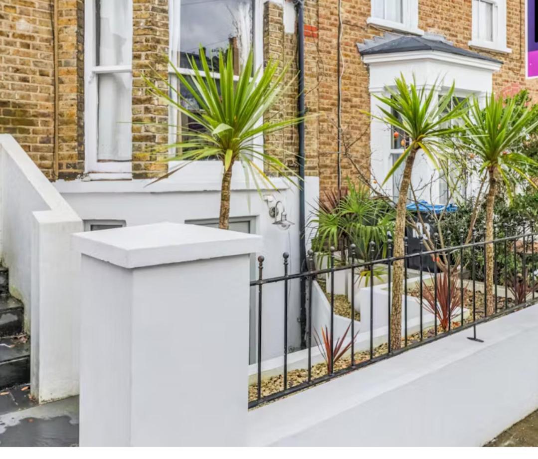 Stunning, Stylish Garden Flat In The Heart Of Wimbledon Apartament