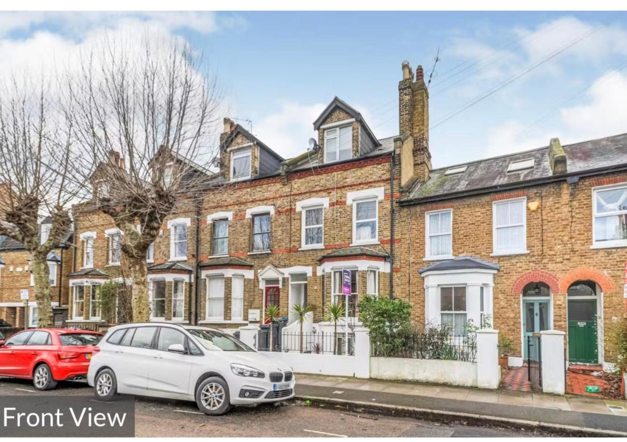 Apartament Stunning, Stylish Garden Flat In The Heart Of Wimbledon *